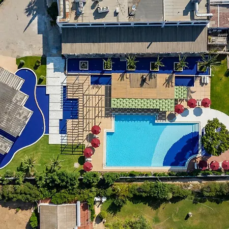 Comer Kinetta Beach-2