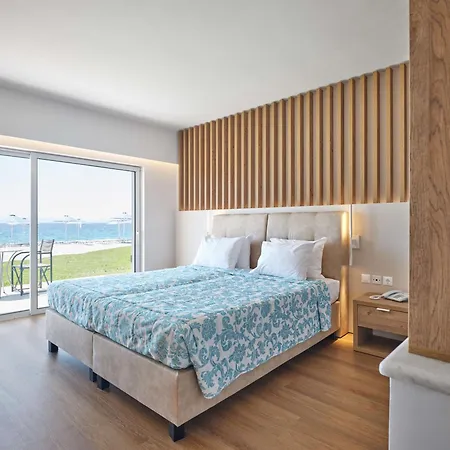 Comer Kinetta Beach-2